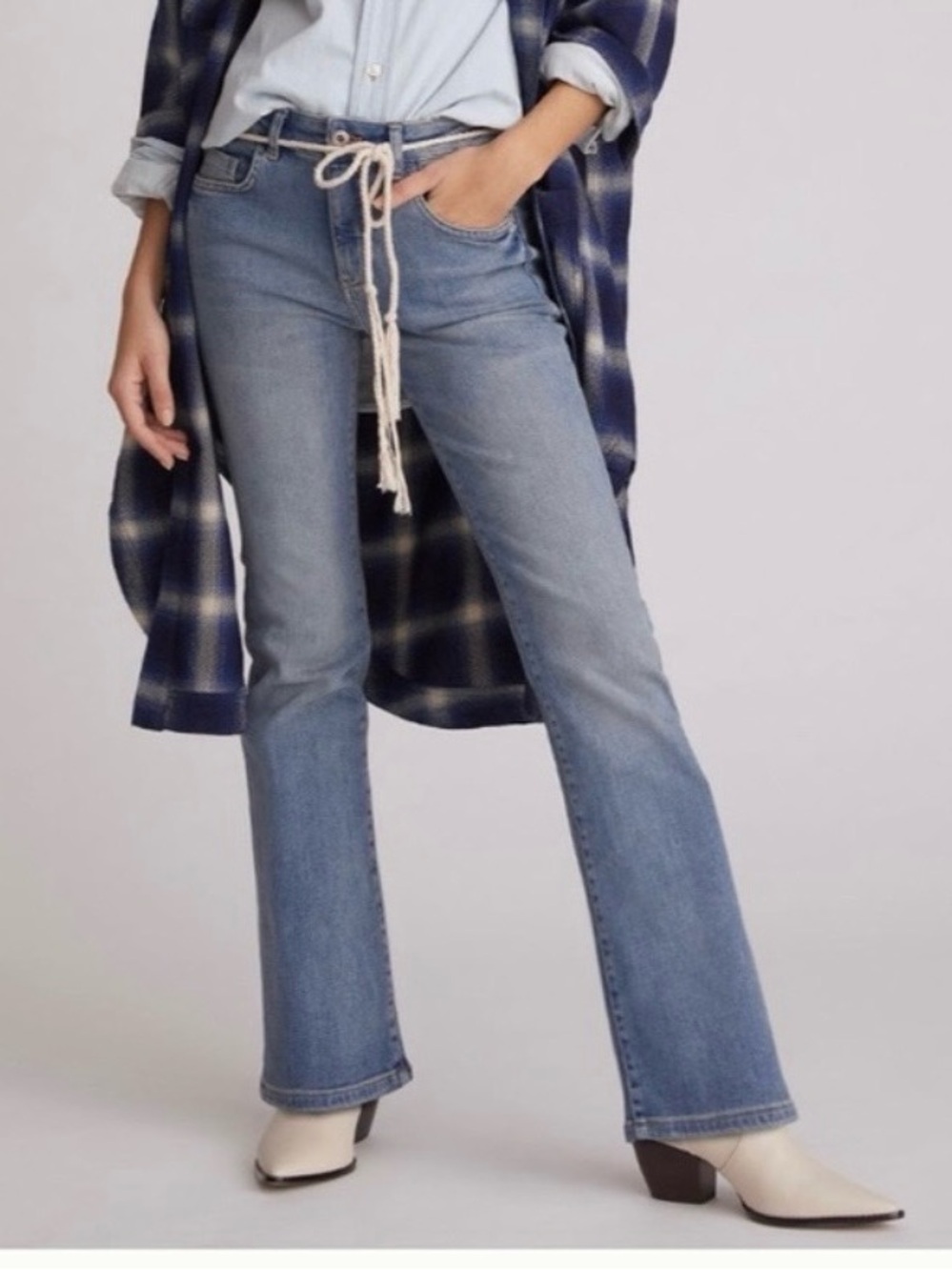Anthro Pilcro High Rise Bootcut Jeans Light Wash Denim 12 14 32